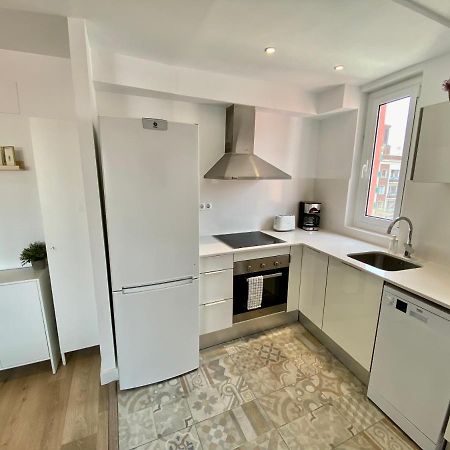Suite Apartment Anselm Barcelona Курналя-да-Любрагат Екстер'єр фото