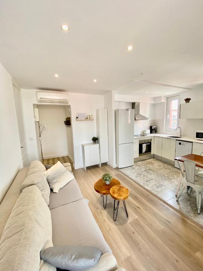 Suite Apartment Anselm Barcelona Курналя-да-Любрагат Екстер'єр фото